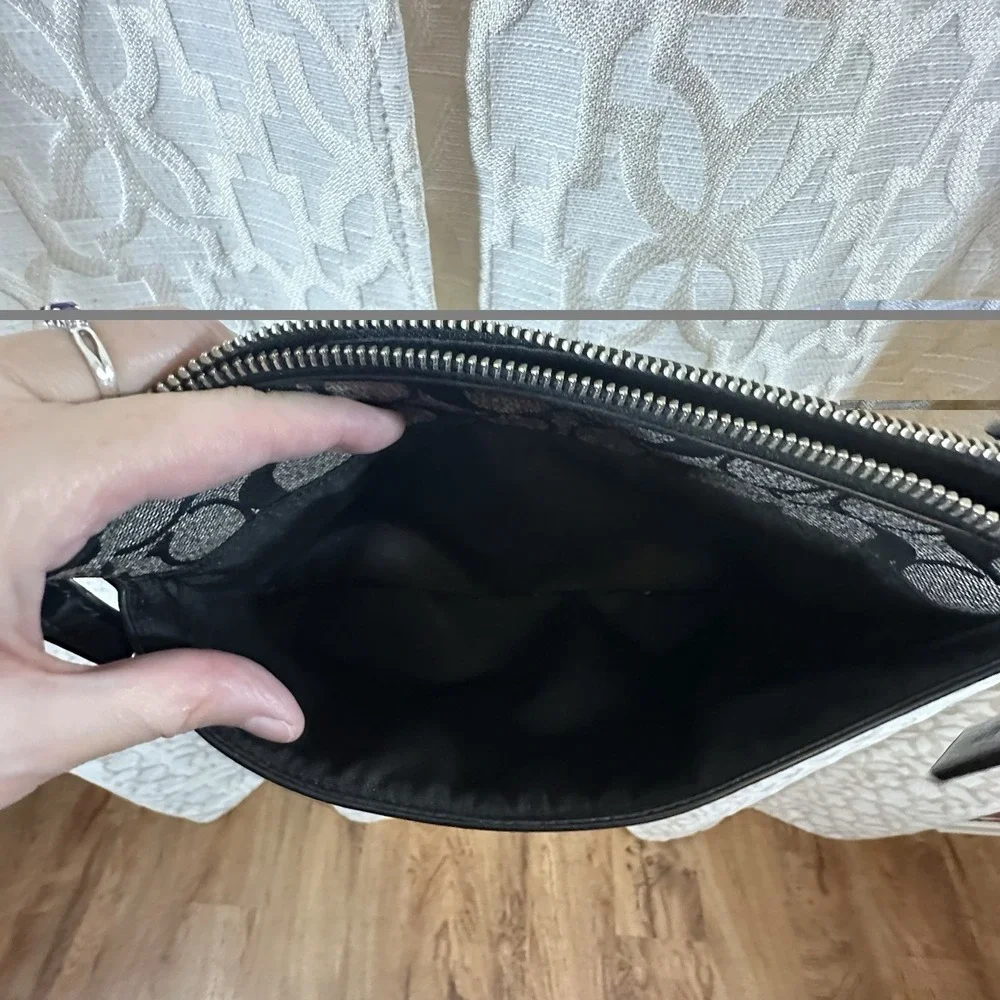 Coach Signature Logo Crossbody Black/Gray Silver Hardware Zip Top Lined F52175